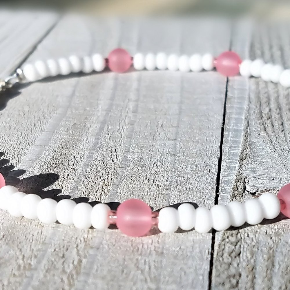 White and Pink Beaded Anklet with Silver Seashell Charm/ Cute Women's Anklet